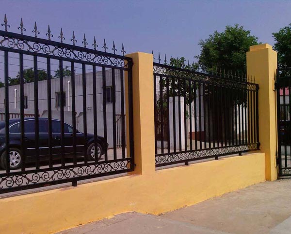 十堰鐵藝護(hù)欄有哪些方法延長(zhǎng)使用期限？