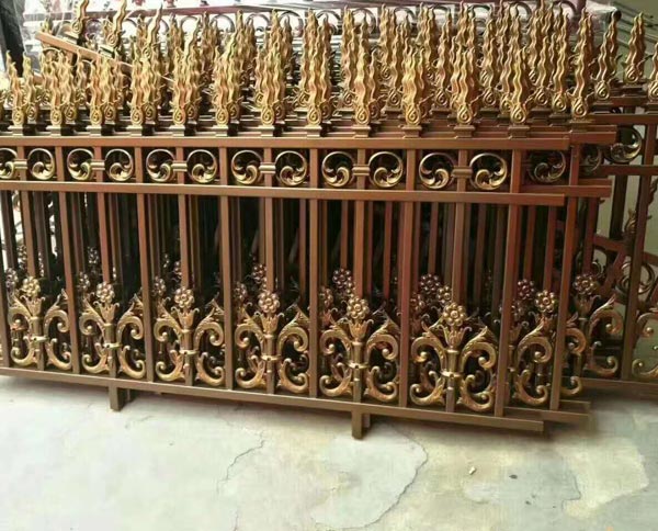 鋁藝護欄有哪些常見的應(yīng)用？